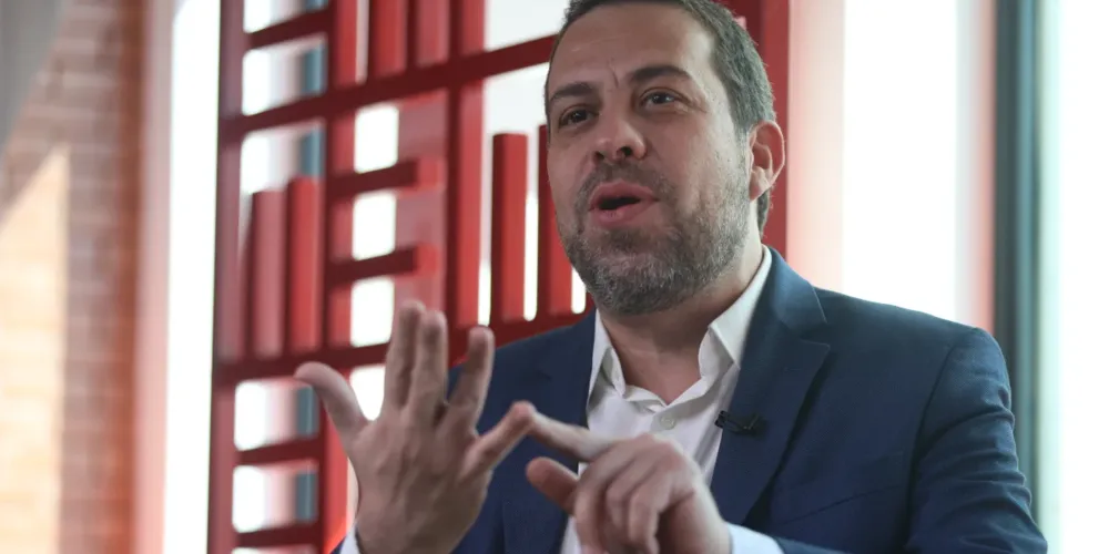 Guilherme Boulos demonstrou apoio ao fim da escala 6x1