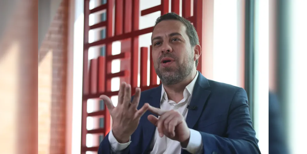 Guilherme Boulos demonstrou apoio ao fim da escala 6x1