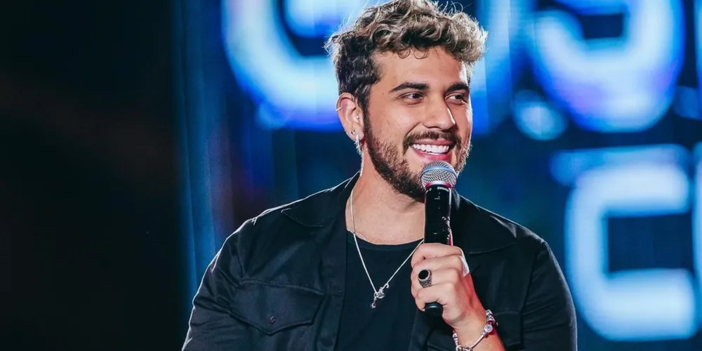 Cantor sertanejo se apresenta nesta sexta (28)