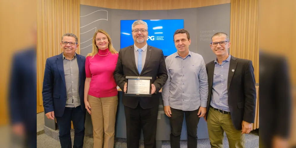 O delegado Remy Deiab Junior possui duas graduações pela UEPG: Economia em 2002 e Direito em 2017