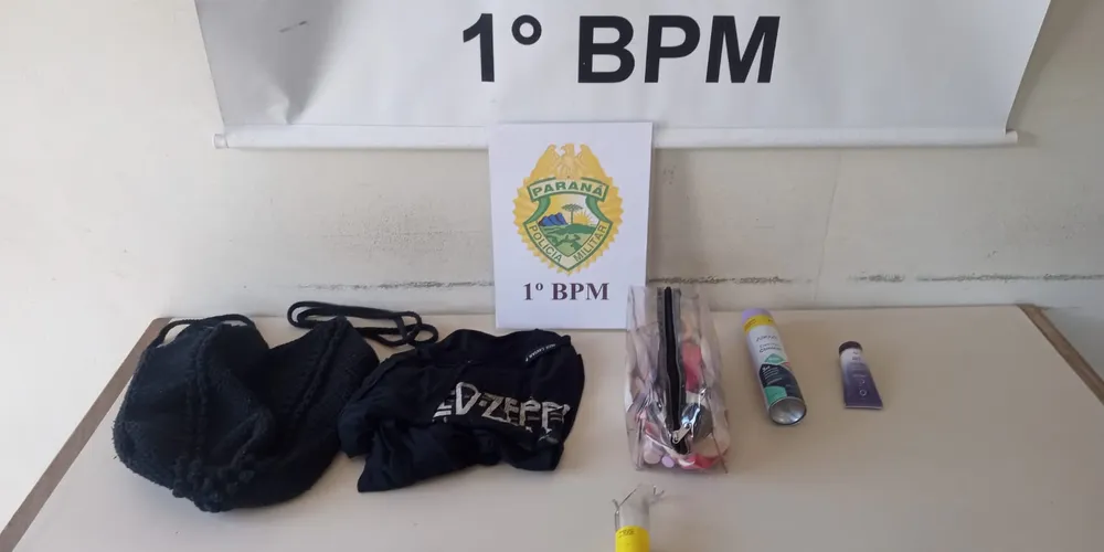 Parte dos itens foram recuperados, com exceção de uma carteira com documentos e cartões