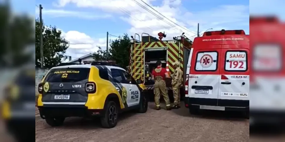 Incêndio ocorreu em uma residência localizada no cruzamento da rua Sabiá com a rua Quero-Quero, na Vila Borato
