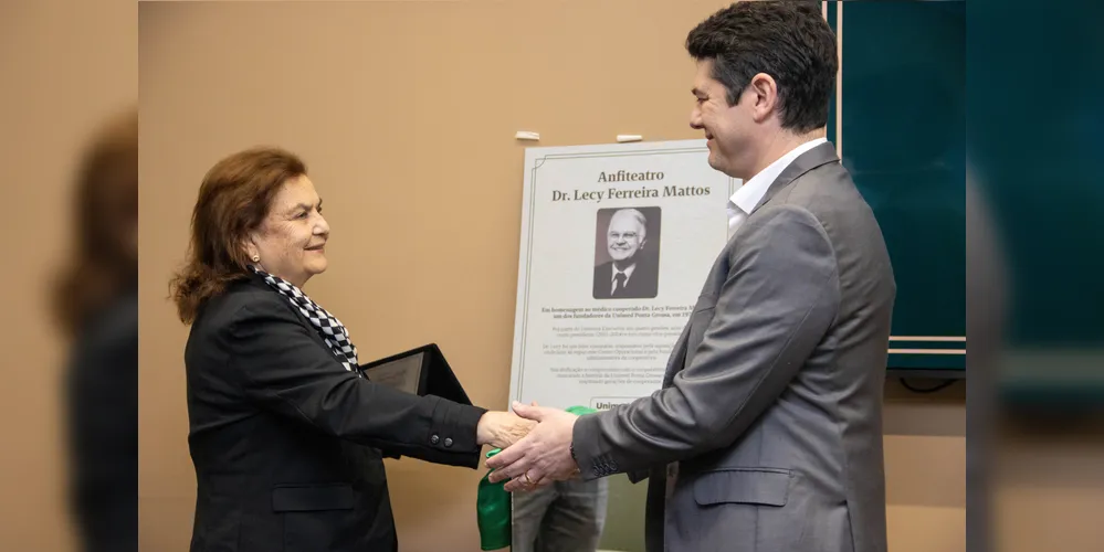 O anfiteatro se torna um símbolo de reconhecimento, aprendizado e continuidade