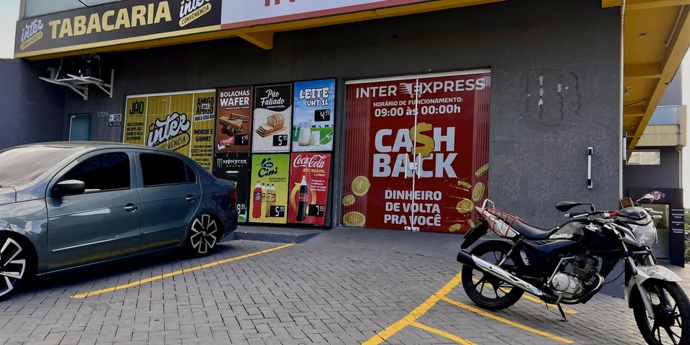 Mercado está instalado na Colônia Dona Luiza, quase na divisa com o bairro de Oficinas