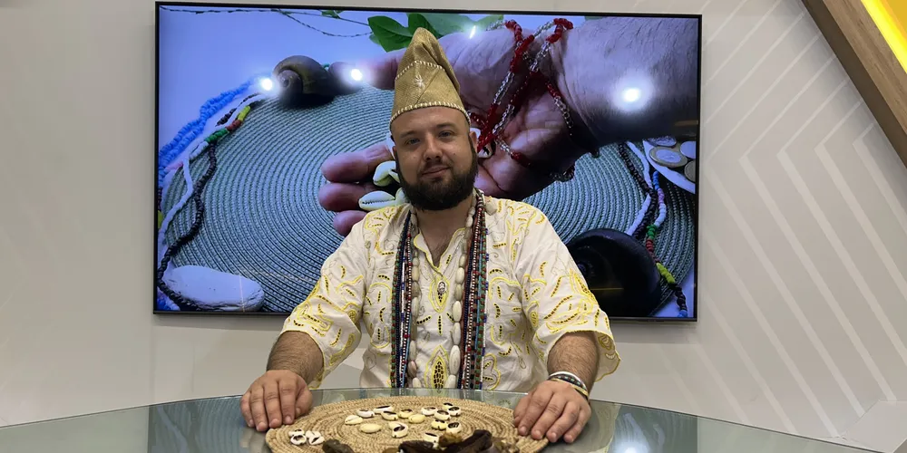 Imagem ilustrativa da imagem Babalorixá Hallison Mocelim faz previsões dos búzios para 2026