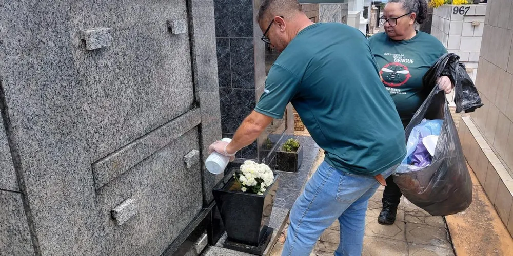 A ação, que contou com a participação de mais de 30 profissionais, faz parte de uma série de atividades de combate à dengue previstas para os próximos dias