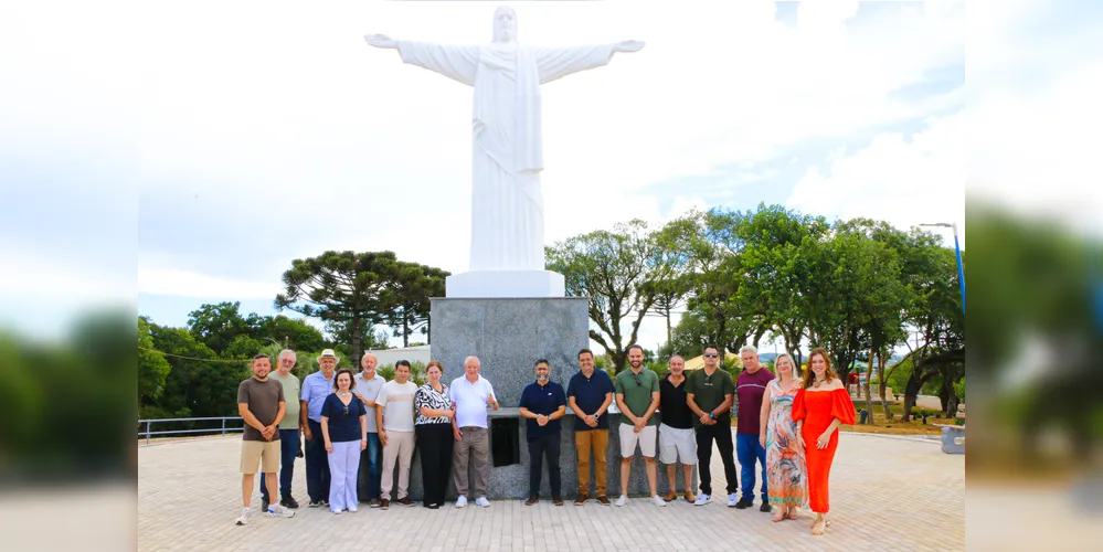 A obra de revitalização do Morro do Cristo foi inaugurada neste domingo (28)