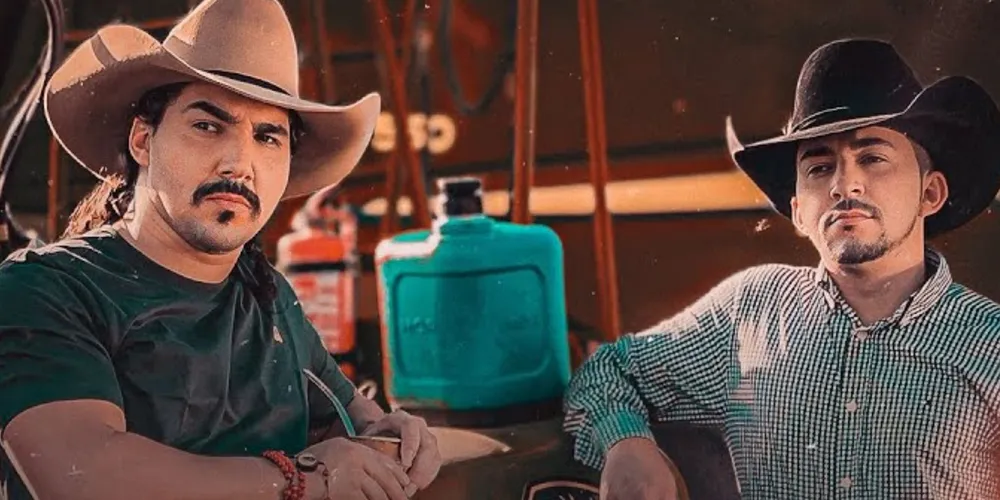 Dupla é reconhecida pelo timbre marcante, presença de palco e sucessos