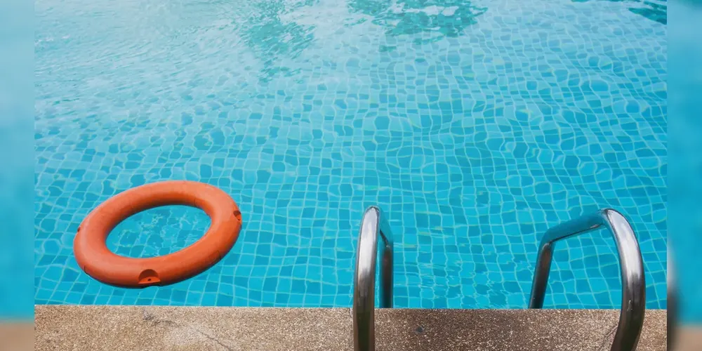 Jovem teria jogado celulares na piscina da chácara para impedir pedido de socorro das vítimas