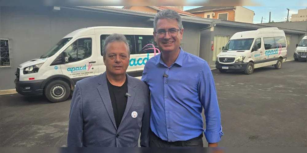 O presidente da Apacd em Ponta Grossa, "Toco", e o vereador Julio Küller (MDB)
