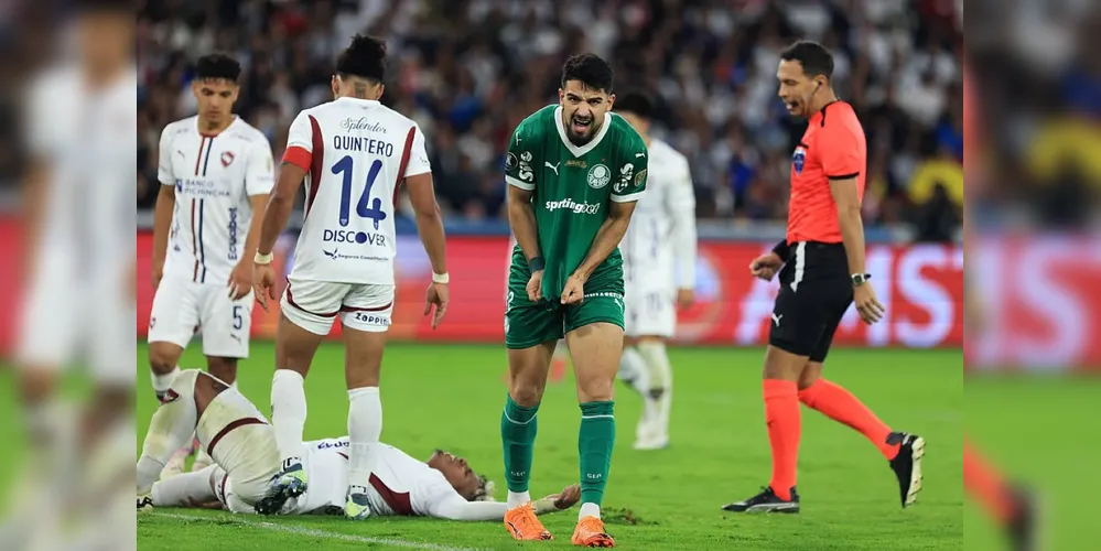 Na primeira partida, o Palmeiras perdeu a partida por 3 a 0