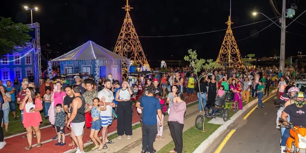 Festa para receber a visita do Papai Noel no Lago de Olarias em 2024