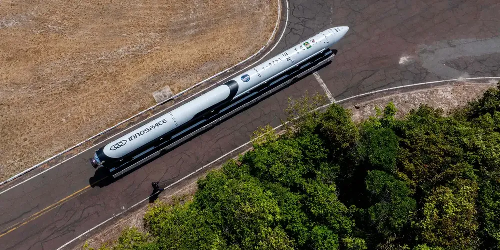 Após a decolagem, a avaliação de trajetória permanece sendo feita
