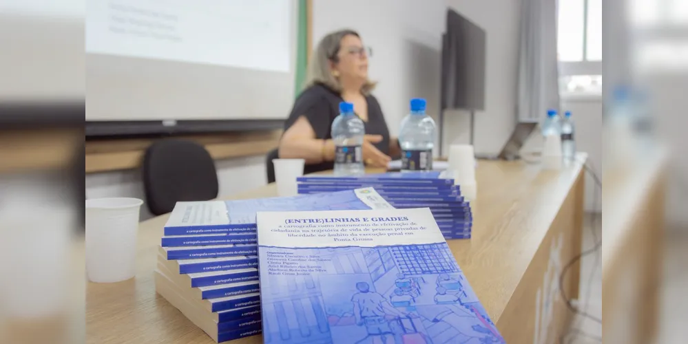 Lançamento do livro aconteceu no último dia 18