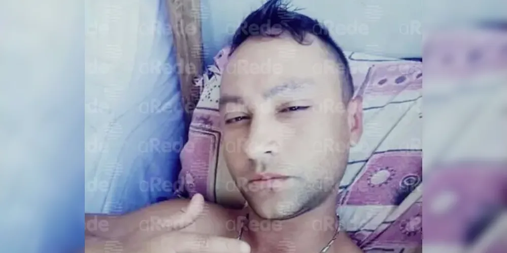 Luiz Eduardo de Paula Grochoviski, de 30 anos, não resistiu aos ferimentos e morreu no local do crime