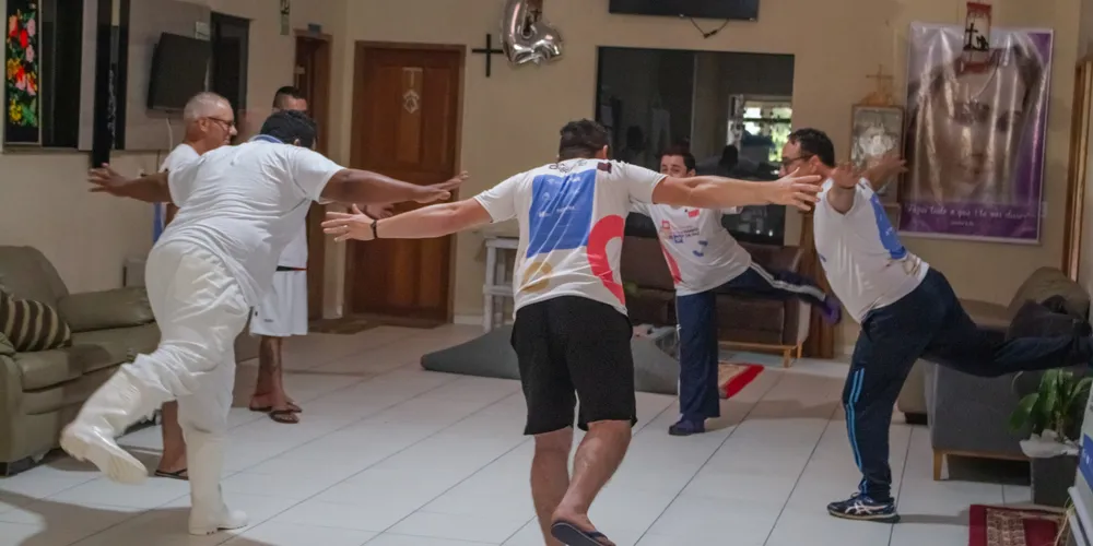 o projeto Cultura Viva Rainha da Paz vem oferecendo oficinas gratuitas de artes visuais