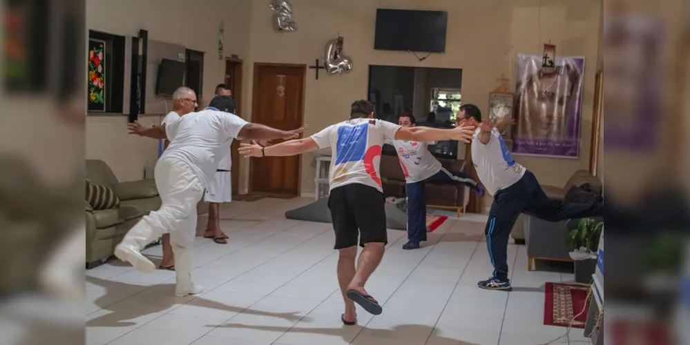 o projeto Cultura Viva Rainha da Paz vem oferecendo oficinas gratuitas de artes visuais