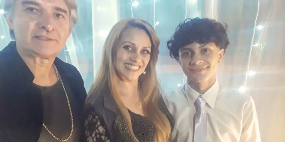 Família reunida em registro pessoal