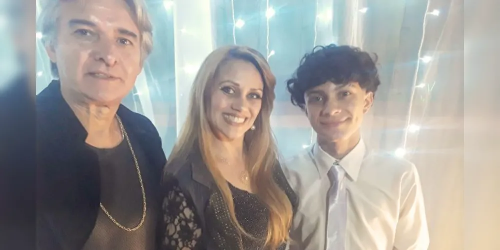 Família reunida em registro pessoal