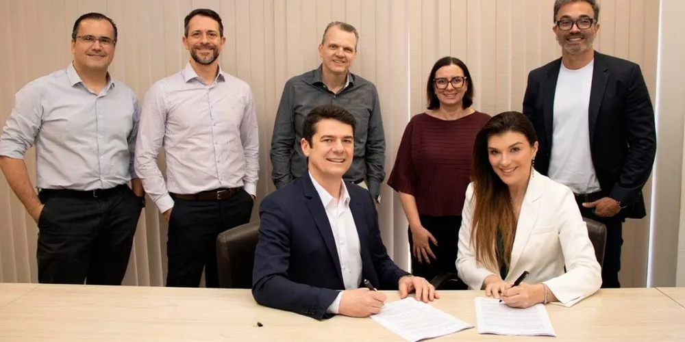 Assinatura de contrato para a execução do novo projeto