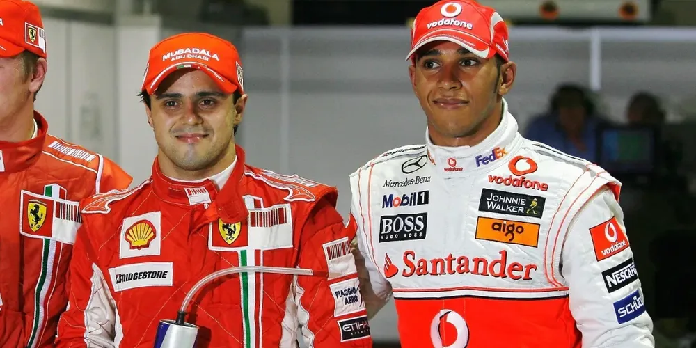 Felipe Massa e Lewis Hamilton no GP de Singapura, em 2008