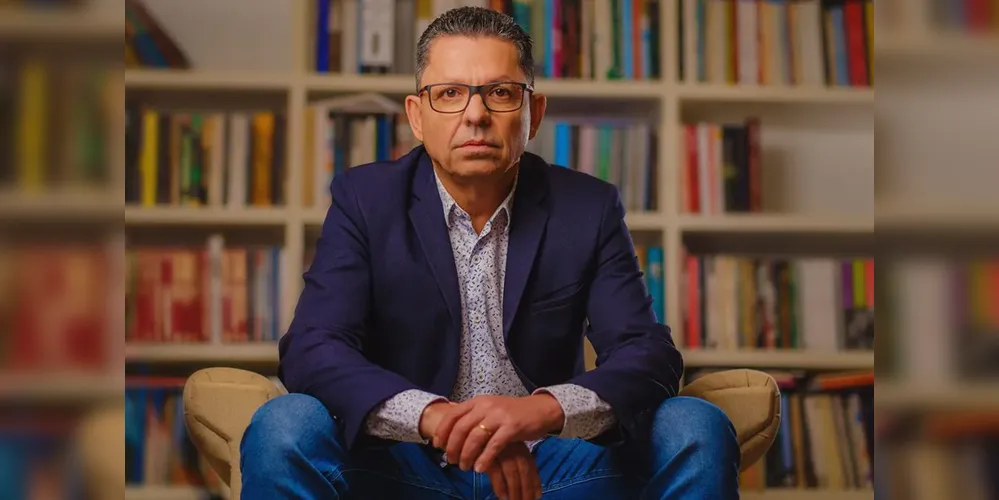 Miguel Sanches Neto receberá a honraria de Ordem do Mérito Cultural (OMC) em março de 2026