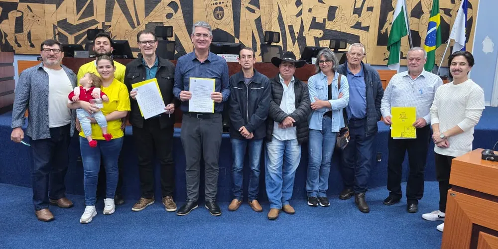 O documento foi recebido pelo presidente da Câmara, vereador Júlio Kuller, e pelo presidente da Comissão de Finanças, vereador Paulo Balancim