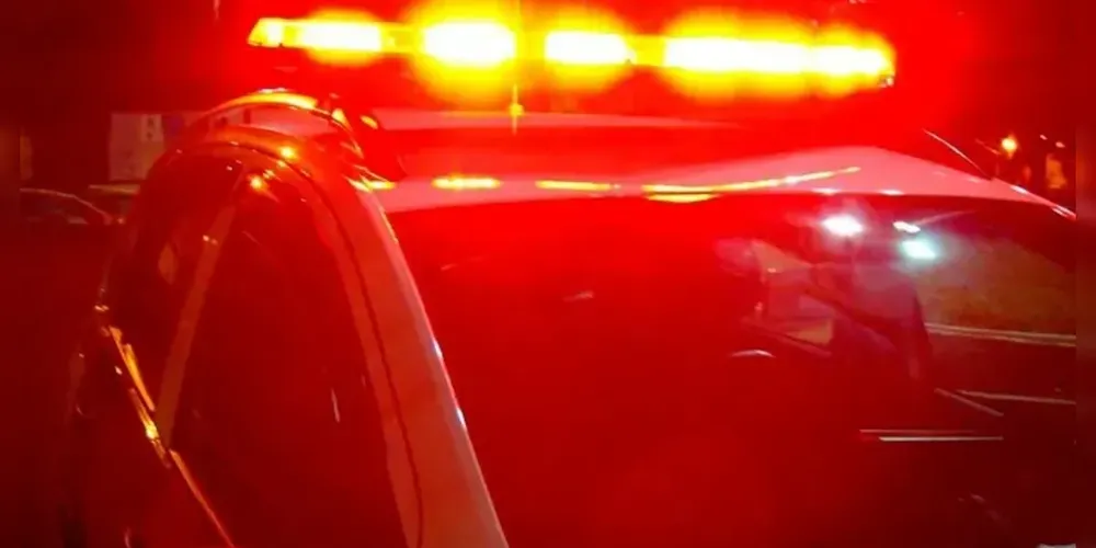 Uma mulher procurou a polícia para denunciar o namorado