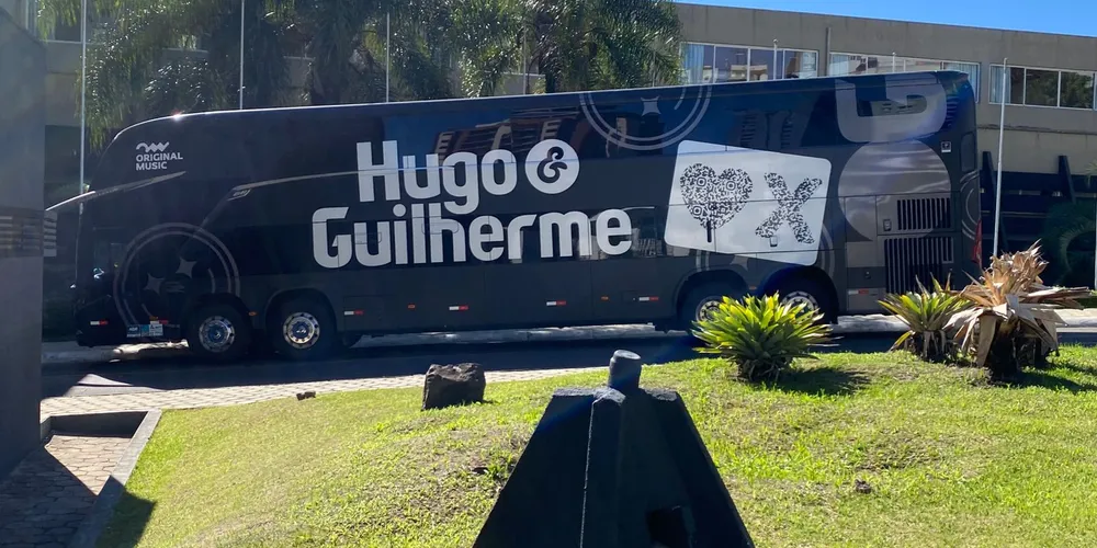 O último sucesso da dupla é “Ama um maloqueiro”