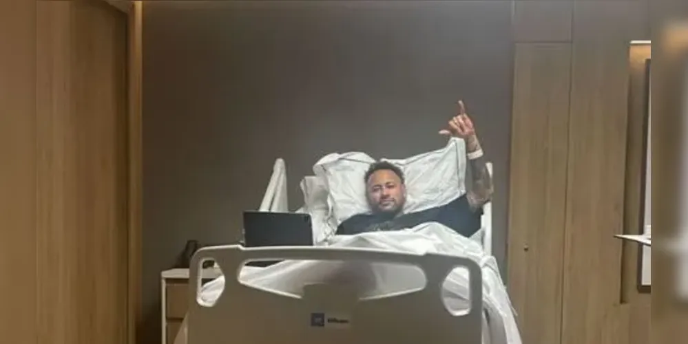 Neymar publica foto no hospital MaterDei, na capital mineira