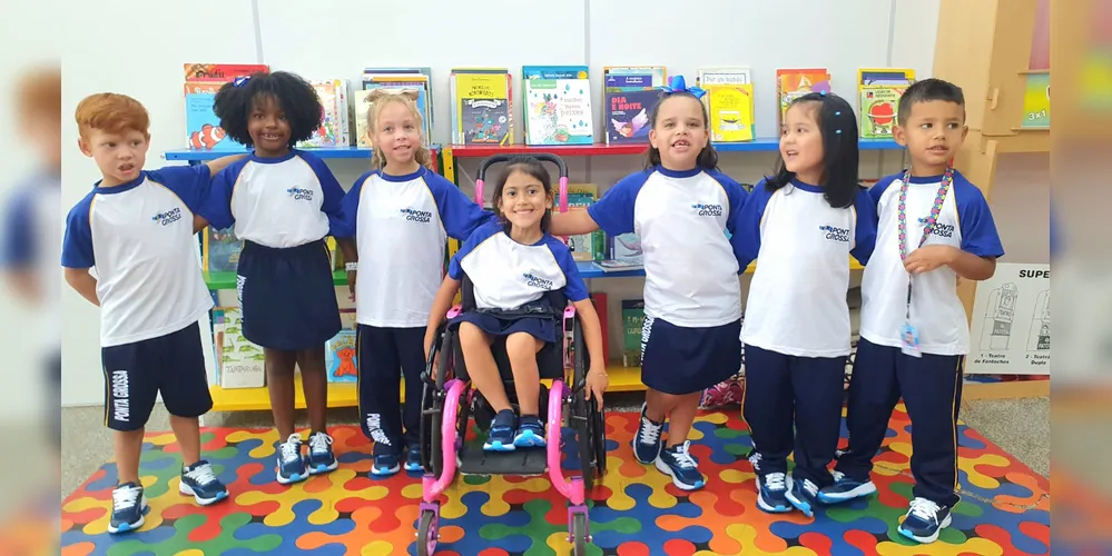 Licitação prevê adquirir meias e calçados dos alunos