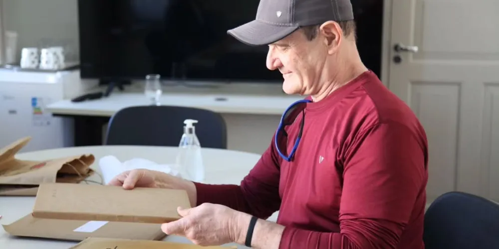 A conversa propõe refletir sobre, arte, memória e experiência de vida do ator