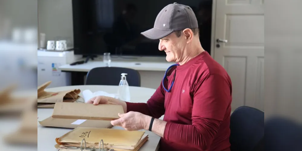 A conversa propõe refletir sobre, arte, memória e experiência de vida do ator