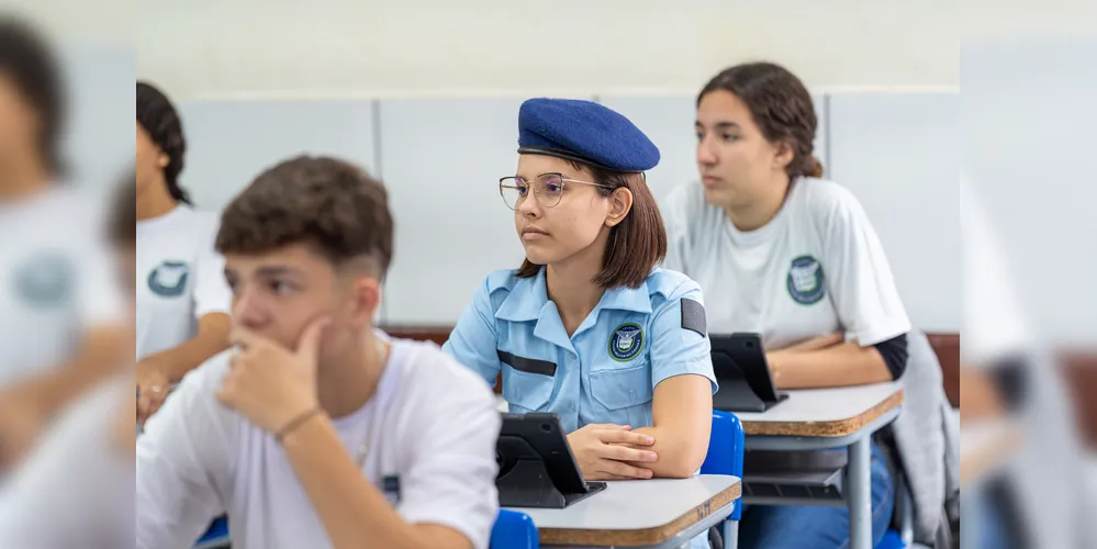 O modelo Cívico-Militar é aprovado por 89,3% dos pais e responsáveis e 90,4% de professores e pedagogos