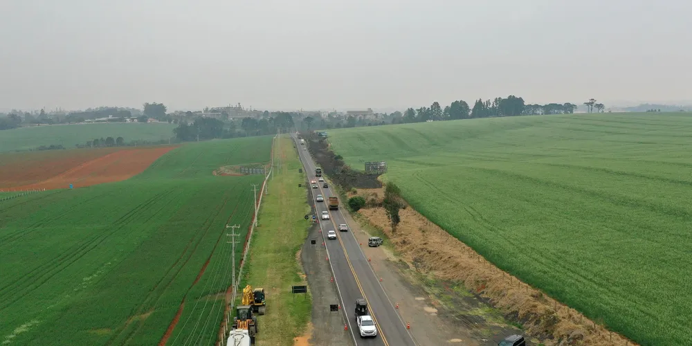 A obra faz parte do investimento de mais de R$ 500 milhões, destinados pelo Governo do Estado, para duplicar a rodovia entre os municípios