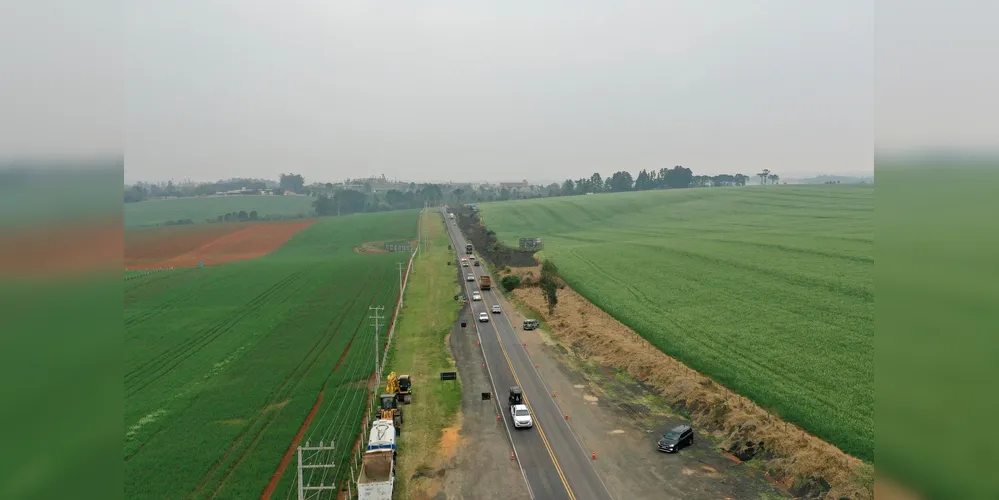 A obra faz parte do investimento de mais de R$ 500 milhões, destinados pelo Governo do Estado, para duplicar a rodovia entre os municípios