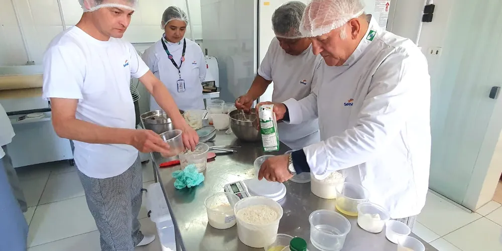 Iniciativa que já formou mais de 100 profissionais na arte da panificação