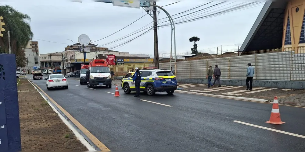 Pedestre foi socorrido e encaminhado ao hospital