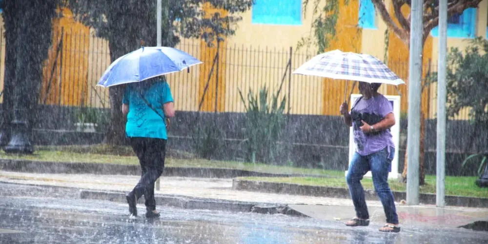 Simepar indica que Ponta Grossa tem 98% de chances de chuva nesta terça-feira