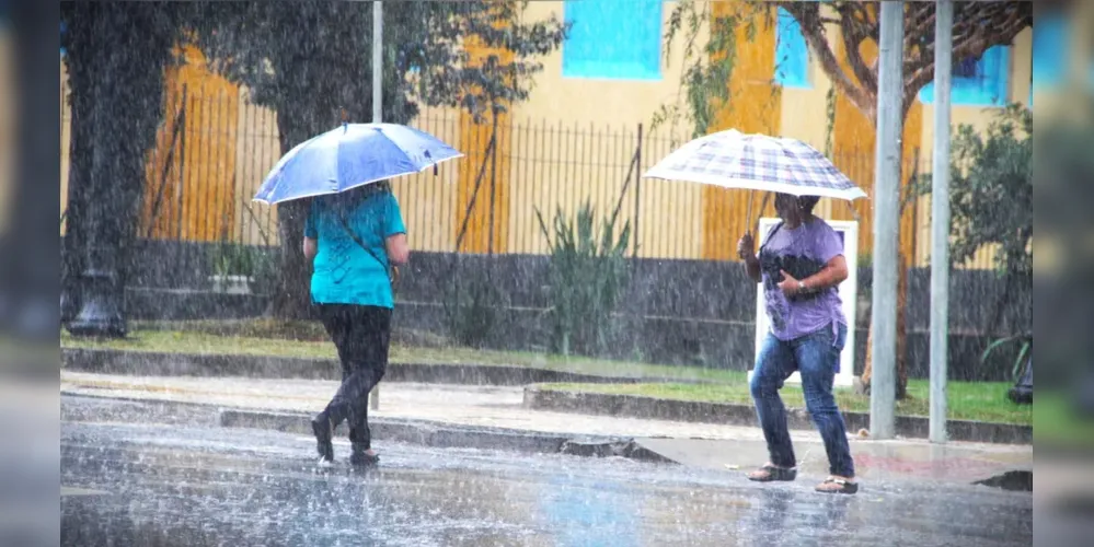 Simepar indica que Ponta Grossa tem 98% de chances de chuva nesta terça-feira