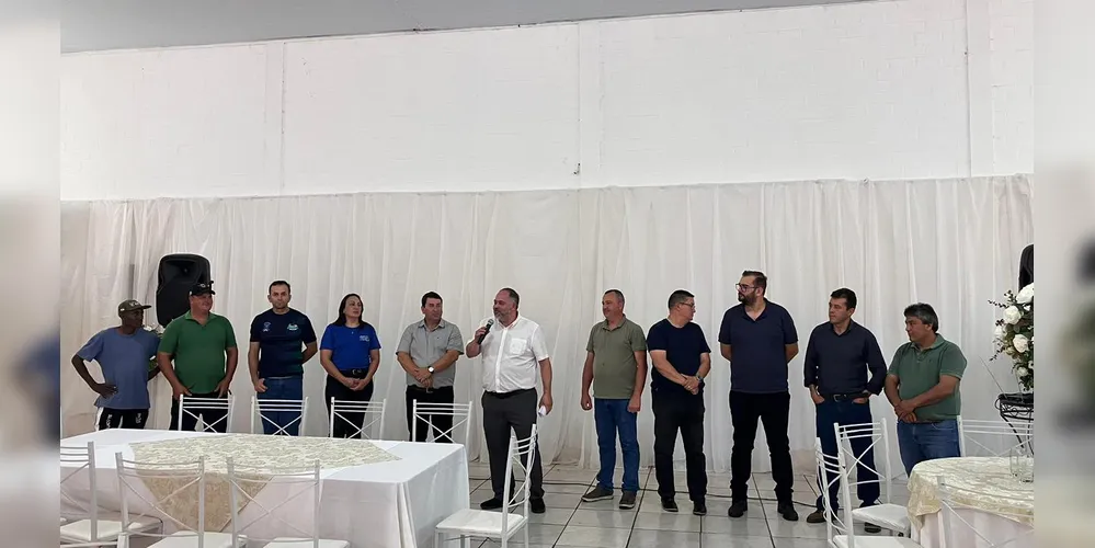 Prefeito Orli e deputado Artagão participaram de uma reunião com vereadores, secretários e lideranças do município