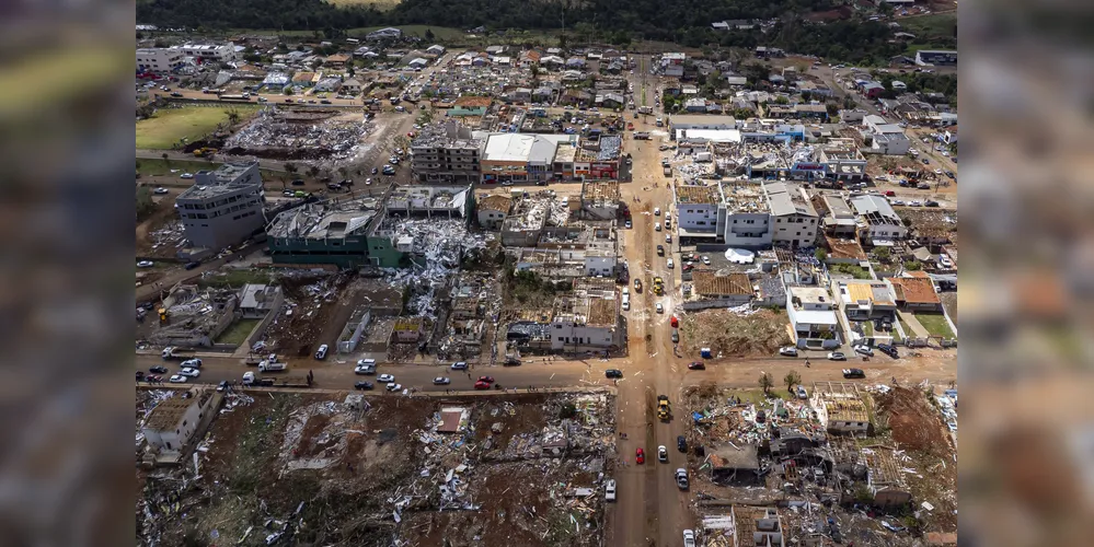 Rio Bonito do Iguaçu teve 90% de casas e prédios comerciais foram completamente destruídos
