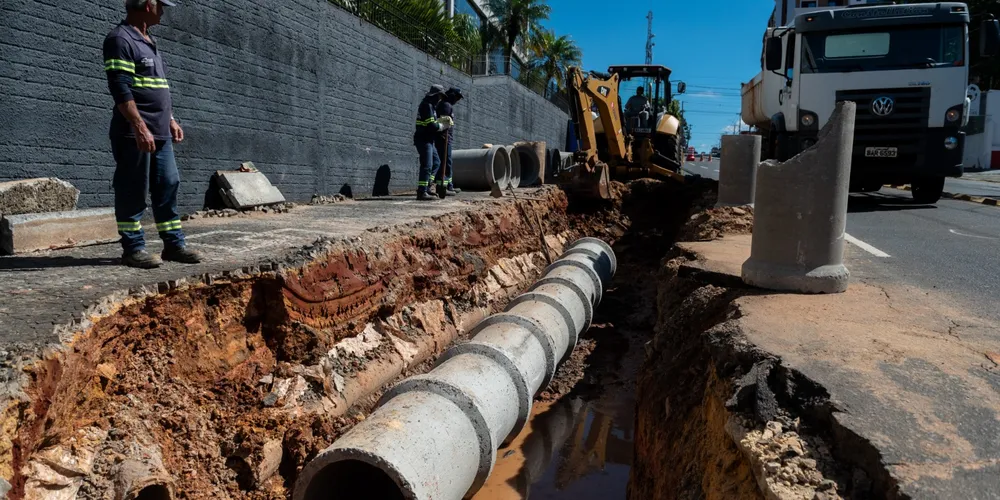 O ponto de galerias registrou um deslocamento na tubulação de águas pluviais