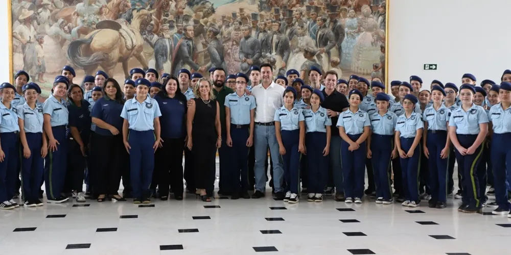 A performance ocorreu diante do governador Carlos Massa Ratinho Junior