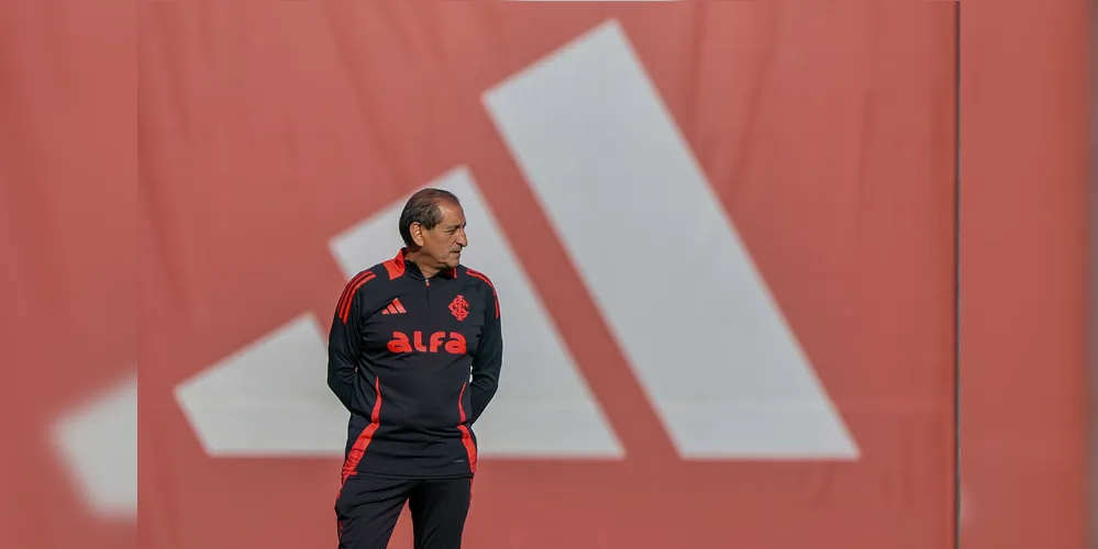 Ramón Díaz ficou no comando do Internacional por dois meses