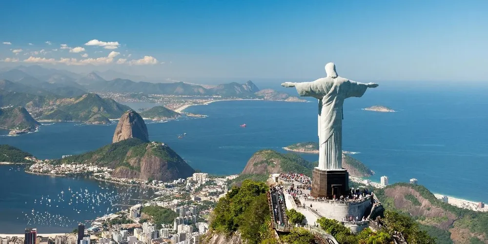 Torcida encheu de comentários as redes sociais do prefeito carioca solicitando ponto facultativo na quarta