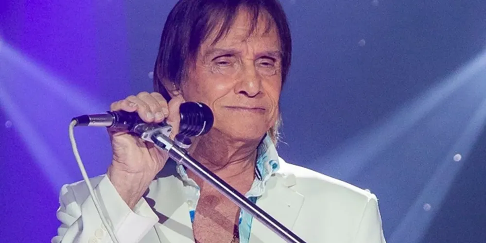 Roberto Carlos conduzia um Cadillac 1960 em uma subida íngreme quando o veículo apresentou falha mecânica