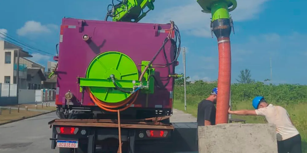 Operação de drenagem faz parte de um pacote maior de investimentos da Sanepar para a temporada