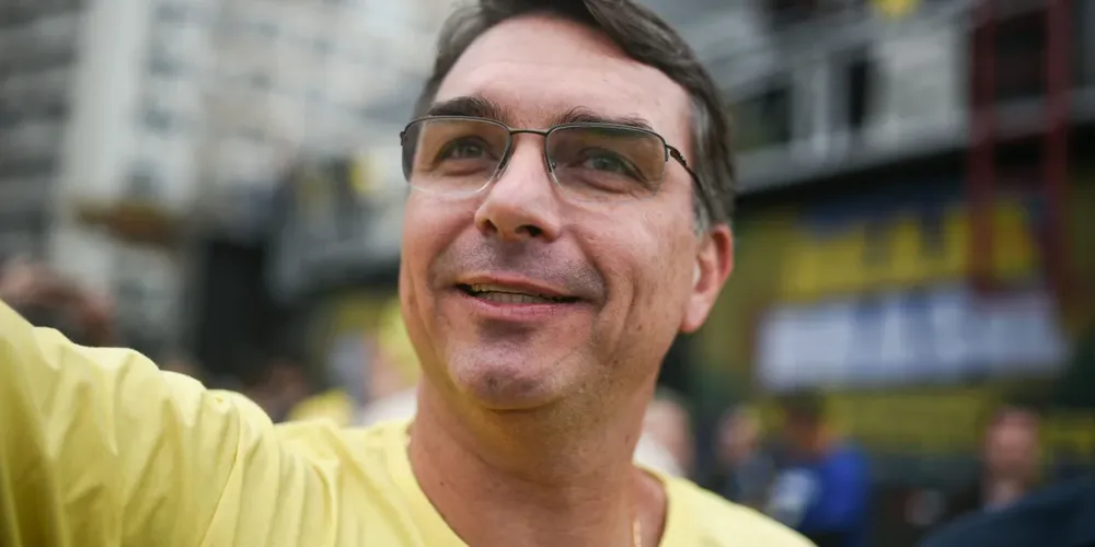 Flávio Bolsonaro irá disputar a presidência da República em 2026
