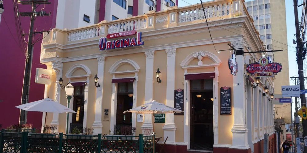 Botequim traz desde os tradicionais petiscos até opções de pratos completos